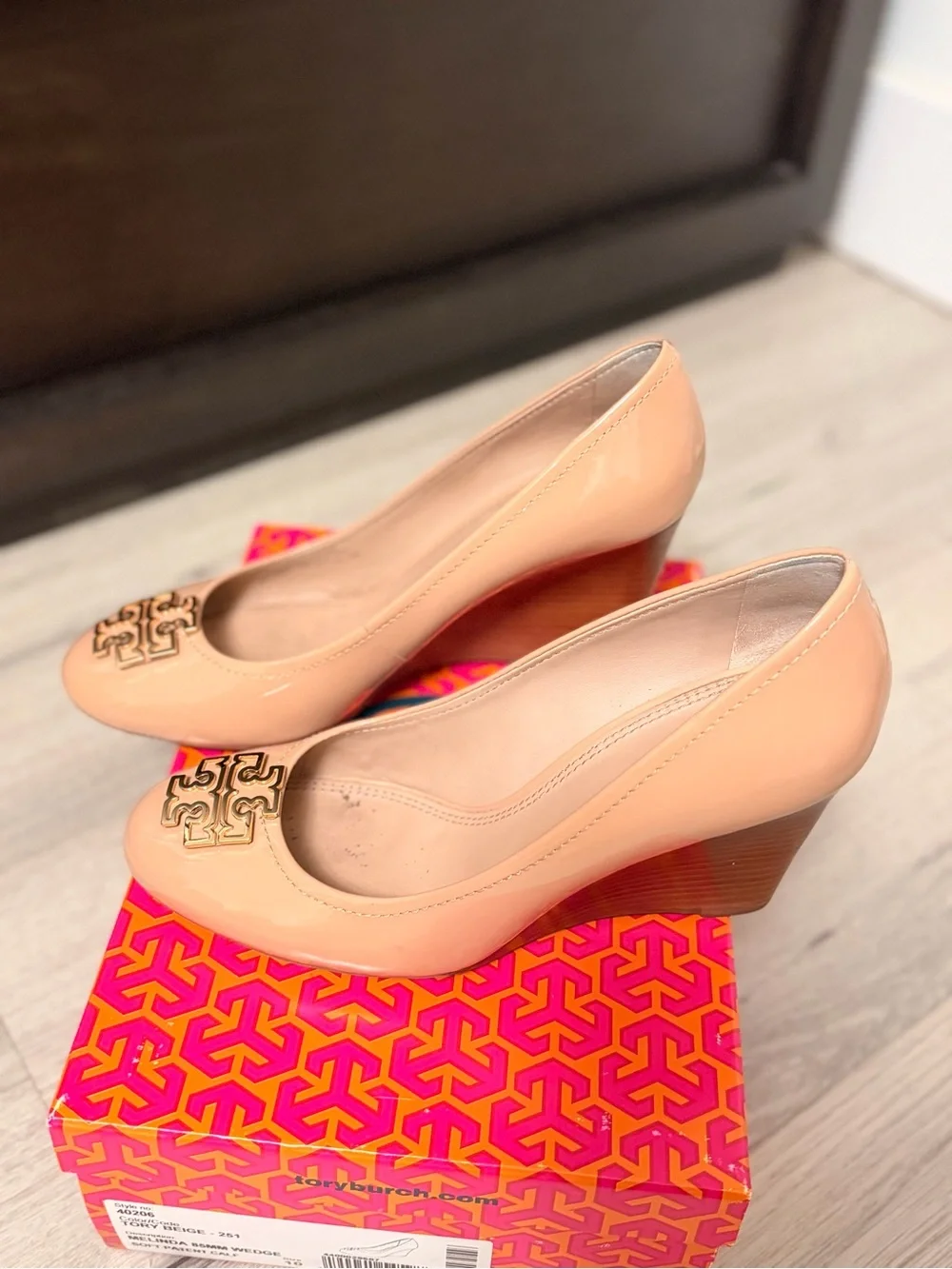 Tory Burch Nude Patent Leather Logo Pumps